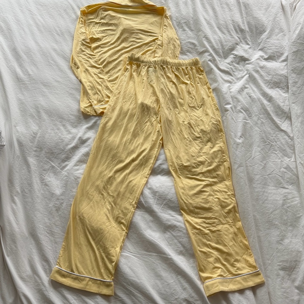 NWT KATIE J NYC JUNIOR MAIA SOLID LOUNGE SET in butter yellow size XS - Picture 7 of 7